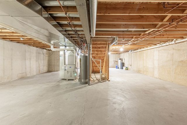 16516 Coventry Lane, Crest Hill, IL 60403