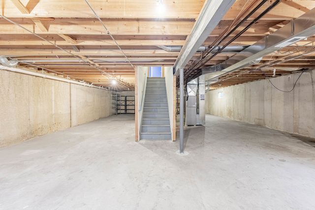 16516 Coventry Lane, Crest Hill, IL 60403