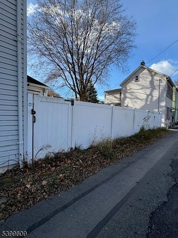 14 Abbott St, Phillipsburg Town, NJ 08865