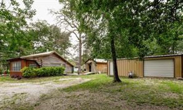 25881 Pine Oak Drive, Hockley, TX 77447