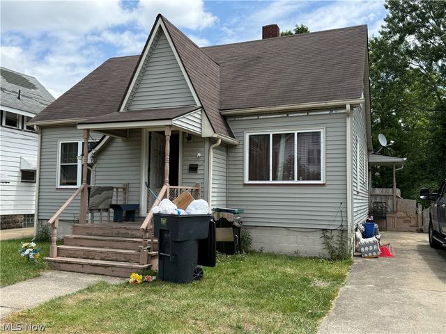 208 Oregon Avenue NW, Warren, OH 44485