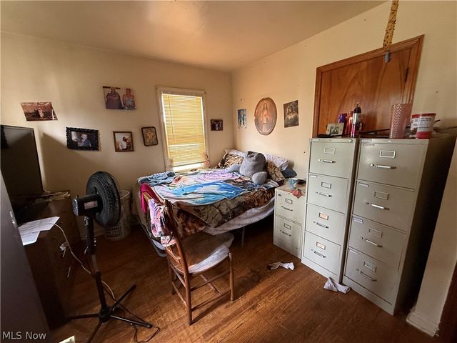 208 Oregon Avenue NW, Warren, OH 44485