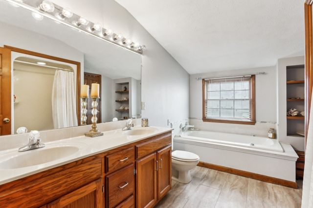 137 Paradise Dr, Hendersonville, TN 37075