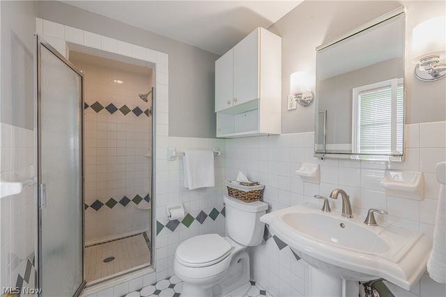 22532 Byron Road, Shaker Heights, OH 44122