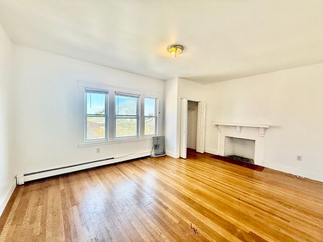 62 Algonquin Rd. Apt 2, Newton, MA 02467