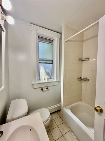 62 Algonquin Rd. Apt 2, Newton, MA 02467