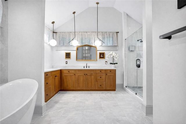 3230 W Andrews NW Drive, Atlanta, GA 30305