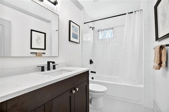 3230 W Andrews NW Drive, Atlanta, GA 30305