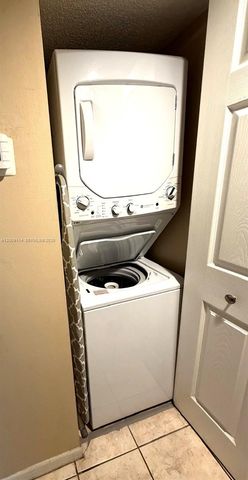 12800 SW 7th Ct 102G, Pembroke Pines, FL 33027