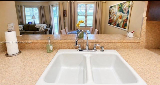 12800 SW 7th Ct 102G, Pembroke Pines, FL 33027