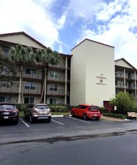 12800 SW 7th Ct 102G, Pembroke Pines, FL 33027