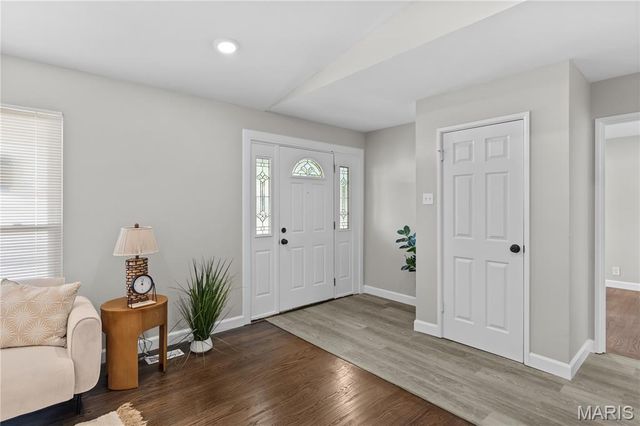 1350 Navajo Lane, Florissant, MO 63033