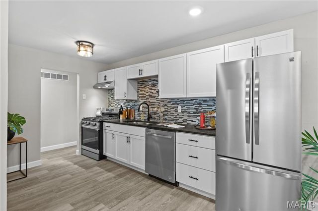 1350 Navajo Lane, Florissant, MO 63033