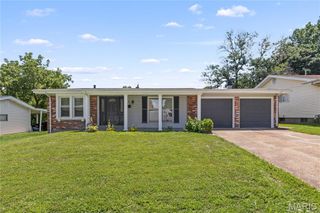 1350 Navajo Lane, Florissant, MO 63033