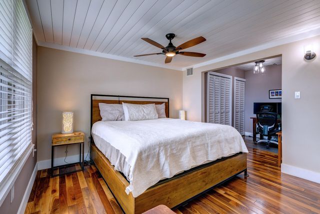 56 Bay Drive, Saddlebunch, FL 33040