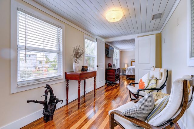 56 Bay Drive, Saddlebunch, FL 33040