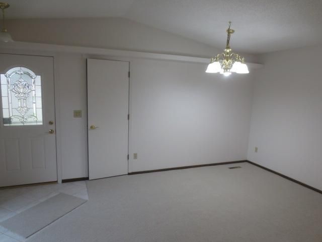 1160 Black Oaks Lane N, Plymouth, MN 55447