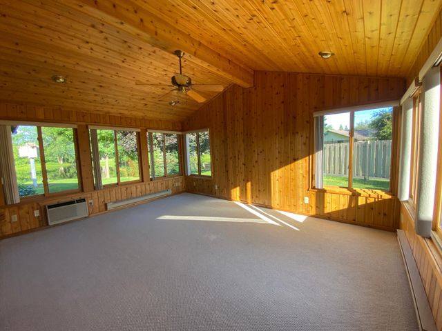 1160 Black Oaks Lane N, Plymouth, MN 55447