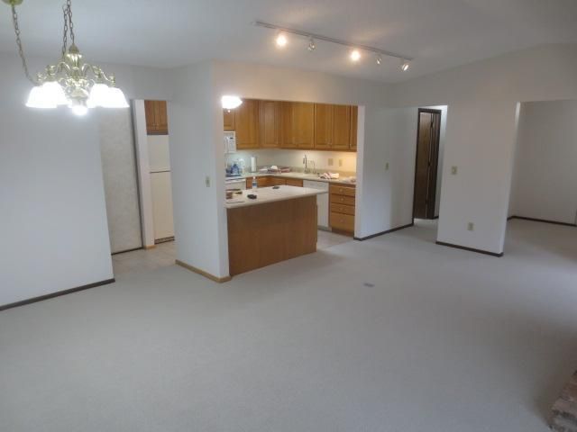 1160 Black Oaks Lane N, Plymouth, MN 55447