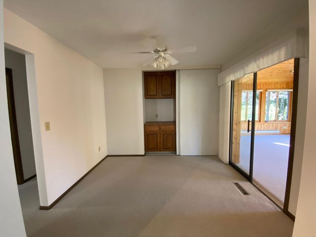 1160 Black Oaks Lane N, Plymouth, MN 55447