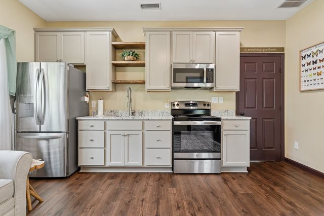 717 Forest Ridge Drive, Garland, TX 75042
