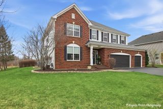 2275 Walnut Glen Boulevard, Island Lake, IL 60042