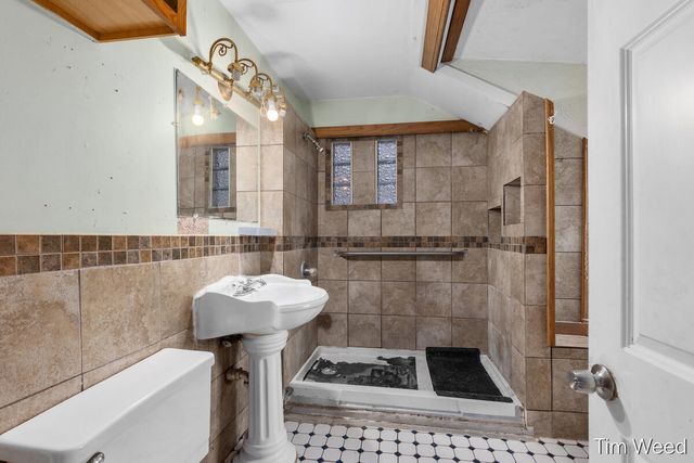 1332 Muskegon Avenue, Grand Rapids, MI 49504