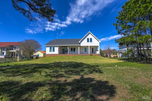 3846 Saber Tooth Cir, Gulf Breeze, FL 32563