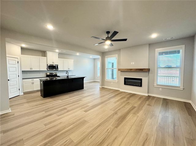 5906 SW Bear Creek Avenue, Bentonville, AR 72713