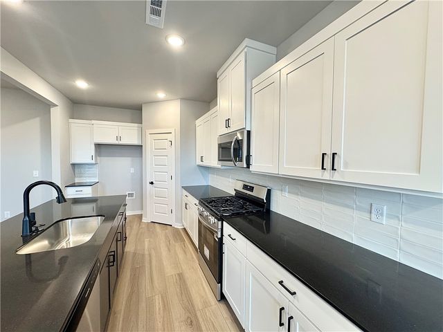 5906 SW Bear Creek Avenue, Bentonville, AR 72713