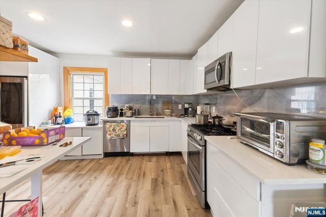 61 Glenwood Road, Englewood, NJ 07631