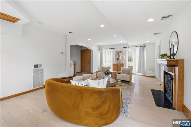 61 Glenwood Road, Englewood, NJ 07631