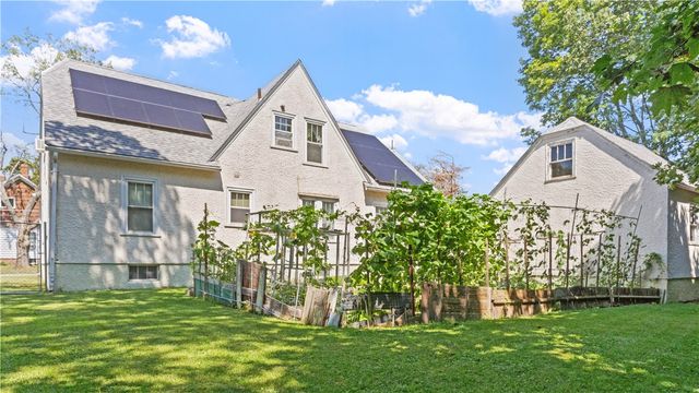 75 Read Avenue, Lincoln, RI 02865