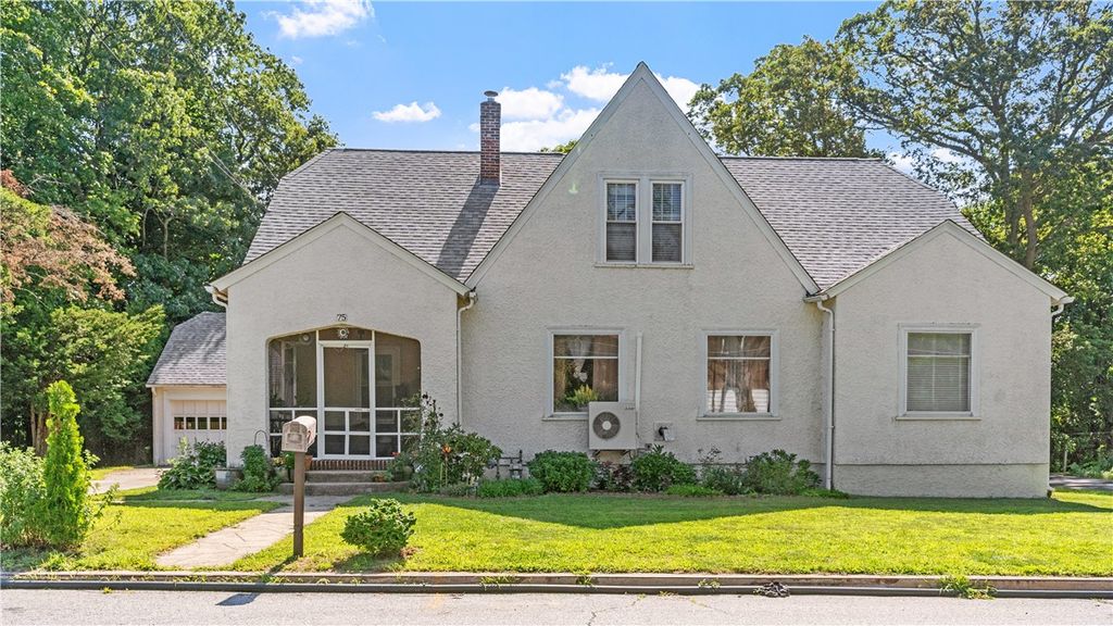 75 Read Avenue, Lincoln, RI 02865