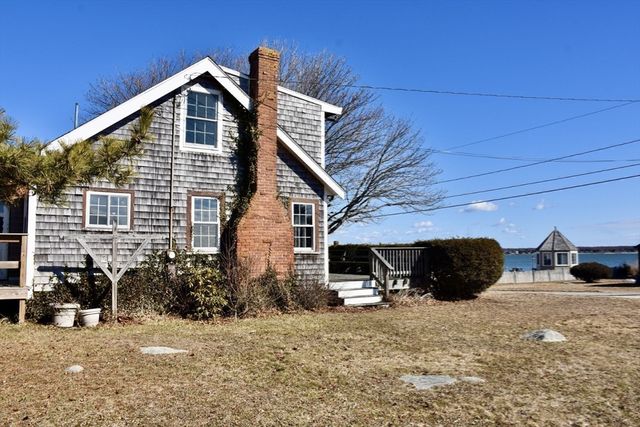 76 Nakata Avenue, Fairhaven, MA 02719