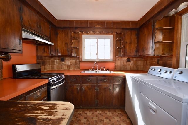 76 Nakata Avenue, Fairhaven, MA 02719
