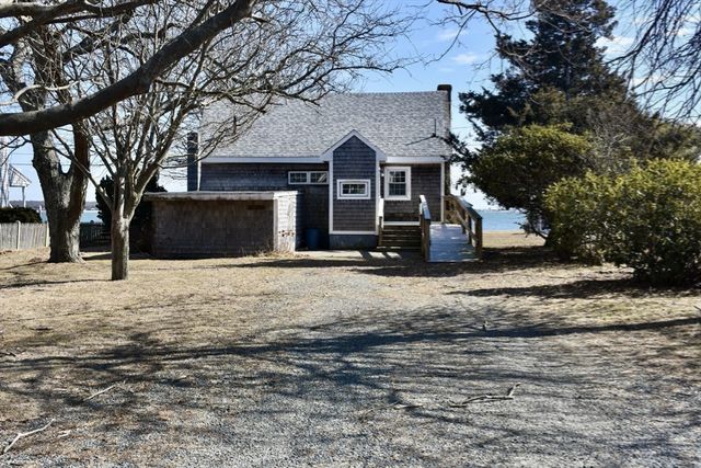 76 Nakata Avenue, Fairhaven, MA 02719