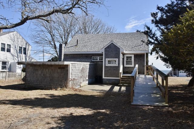 76 Nakata Avenue, Fairhaven, MA 02719