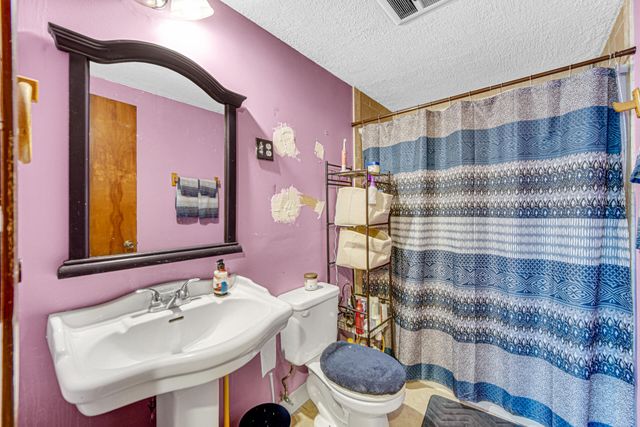 709 Beverly Drive, Hebron, IN 46341