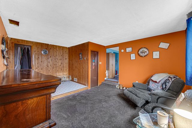 709 Beverly Drive, Hebron, IN 46341