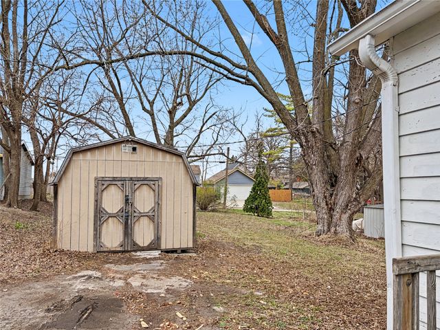 1350 E 9th Street, Des Moines, IA 50316