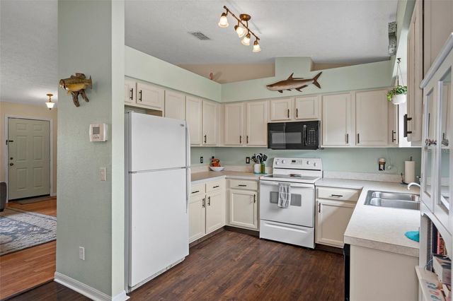 3811 S RED EAGLE TERRACE, Homosassa, FL 34448