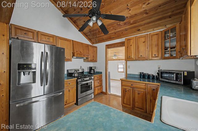 6331 Buckingham Avenue, Allen Park, MI 48101
