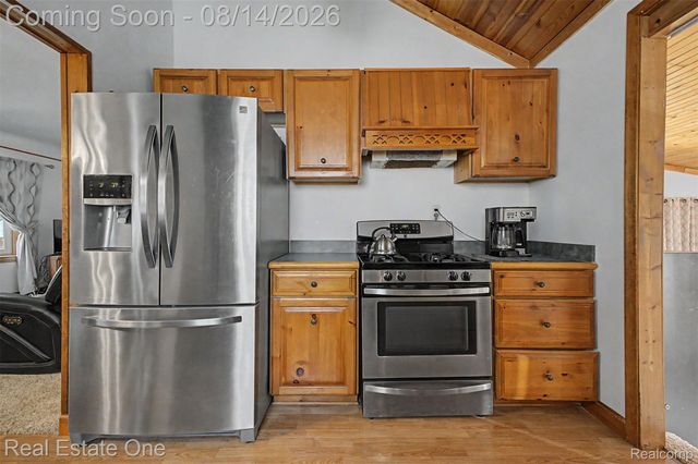 6331 Buckingham Avenue, Allen Park, MI 48101