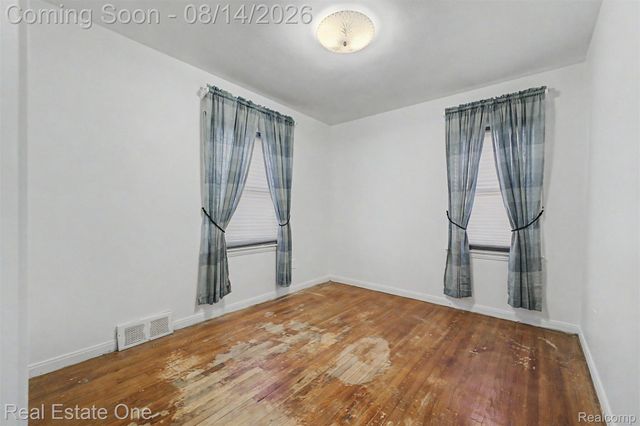 6331 Buckingham Avenue, Allen Park, MI 48101