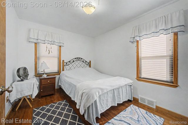 6331 Buckingham Avenue, Allen Park, MI 48101