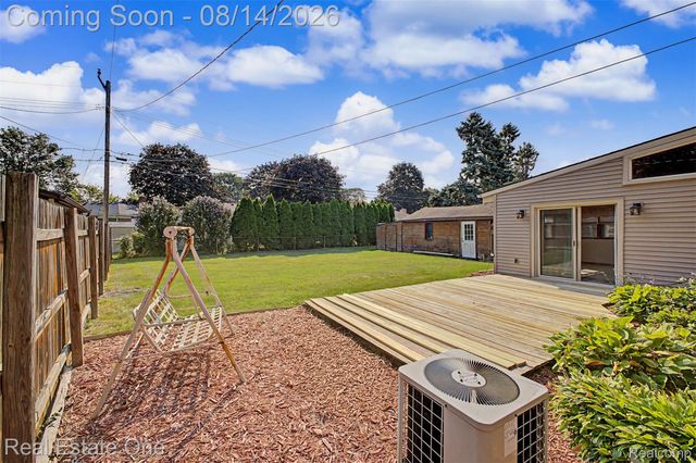 6331 Buckingham Avenue, Allen Park, MI 48101