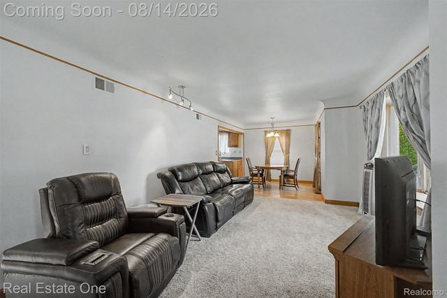 6331 Buckingham Avenue, Allen Park, MI 48101