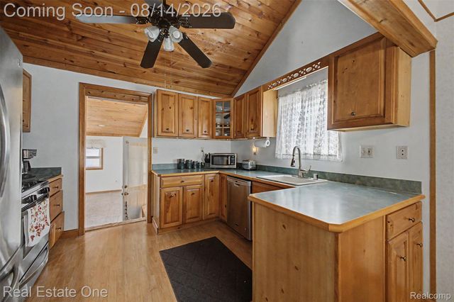 6331 Buckingham Avenue, Allen Park, MI 48101
