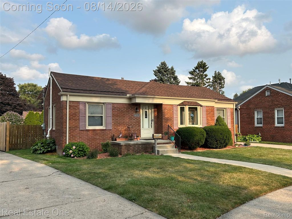 6331 Buckingham Avenue, Allen Park, MI 48101